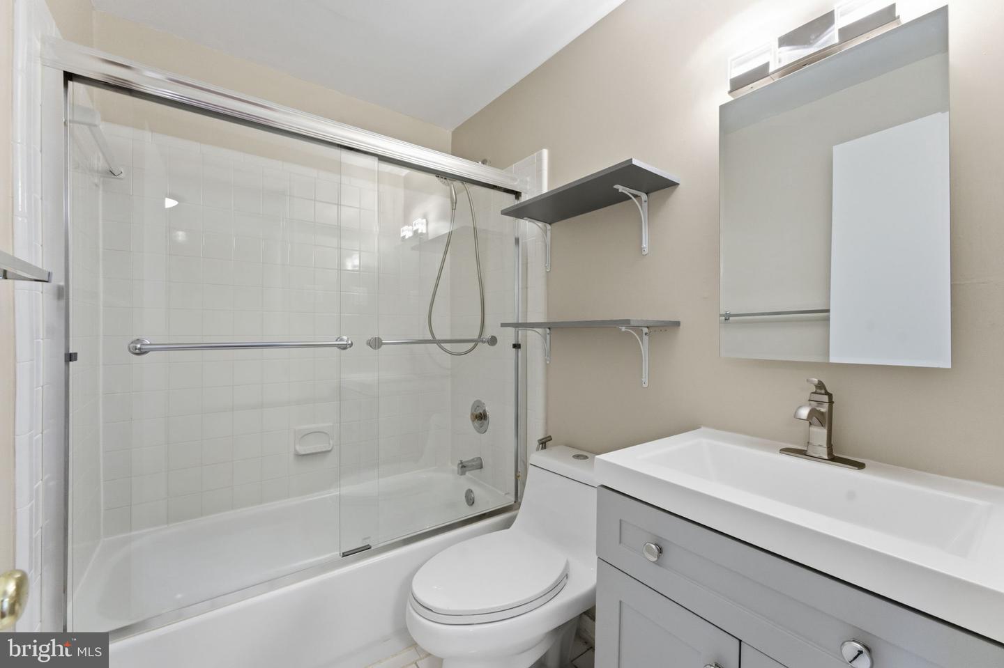 7960 CENTRAL PARK CIR, ALEXANDRIA, Virginia 22309, 4 Bedrooms Bedrooms, ,3 BathroomsBathrooms,Residential,For sale,7960 CENTRAL PARK CIR,VAFX2283182 MLS # VAFX2283182