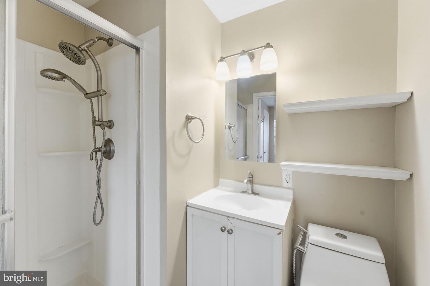 7960 CENTRAL PARK CIR, ALEXANDRIA, Virginia 22309, 4 Bedrooms Bedrooms, ,3 BathroomsBathrooms,Residential,For sale,7960 CENTRAL PARK CIR,VAFX2283182 MLS # VAFX2283182