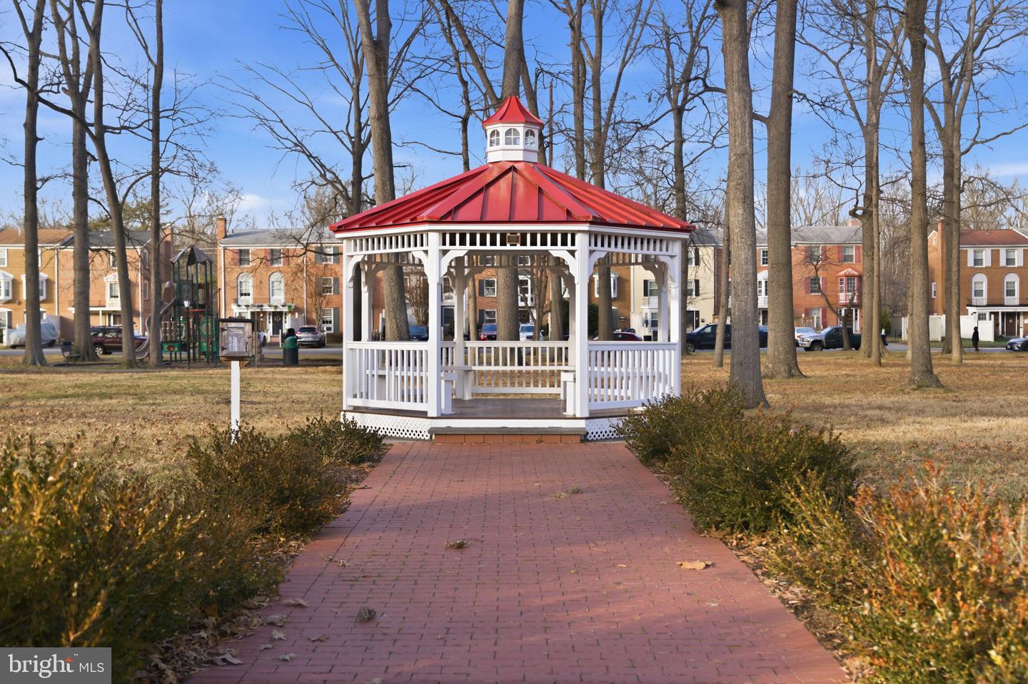 7960 CENTRAL PARK CIR, ALEXANDRIA, Virginia 22309, 4 Bedrooms Bedrooms, ,3 BathroomsBathrooms,Residential,For sale,7960 CENTRAL PARK CIR,VAFX2283182 MLS # VAFX2283182