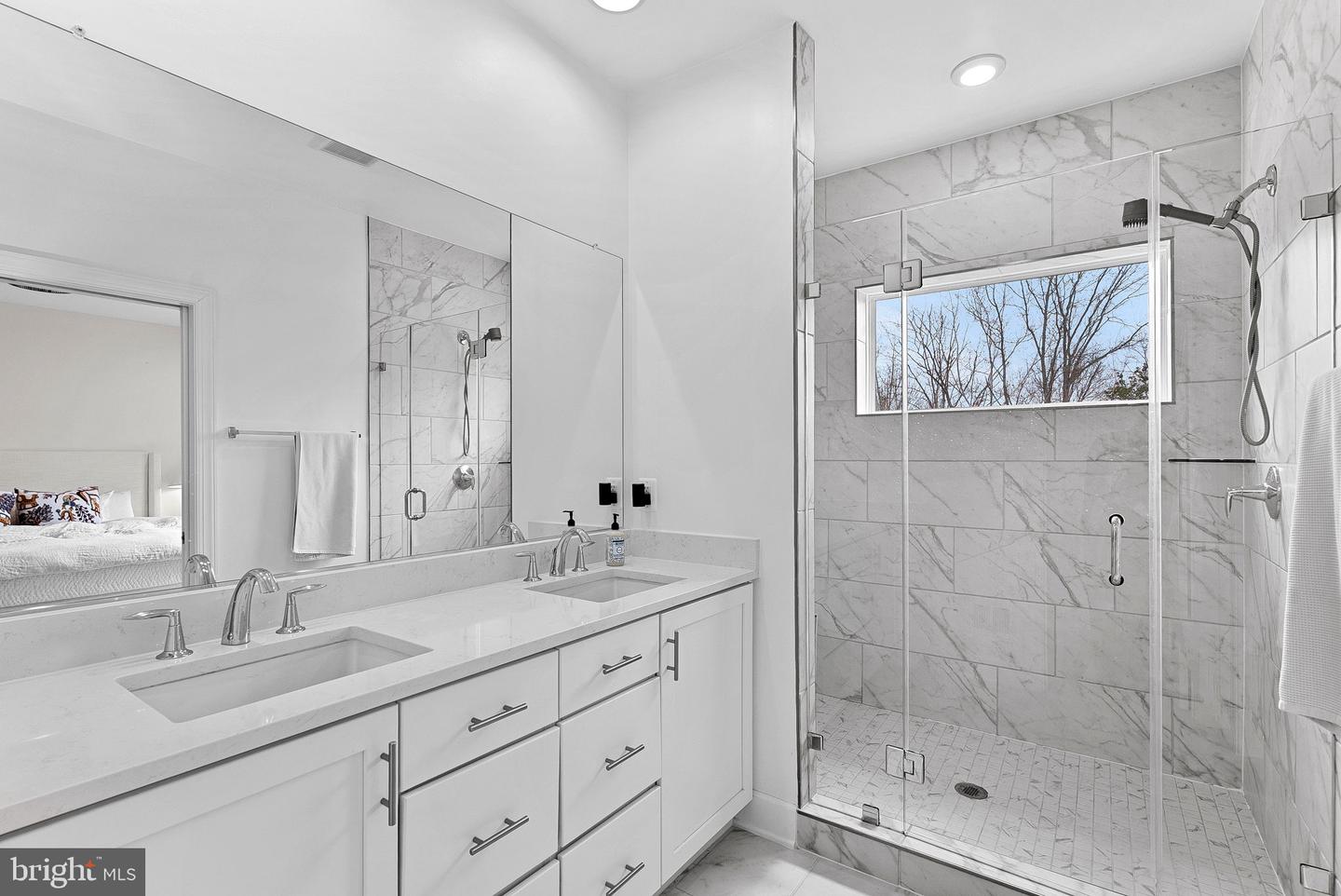 5237 RIDGEVIEW RETREAT DR, CHANTILLY, Virginia 20151, 4 Bedrooms Bedrooms, ,3 BathroomsBathrooms,Residential,For sale,5237 RIDGEVIEW RETREAT DR,VAFX2283212 MLS # VAFX2283212