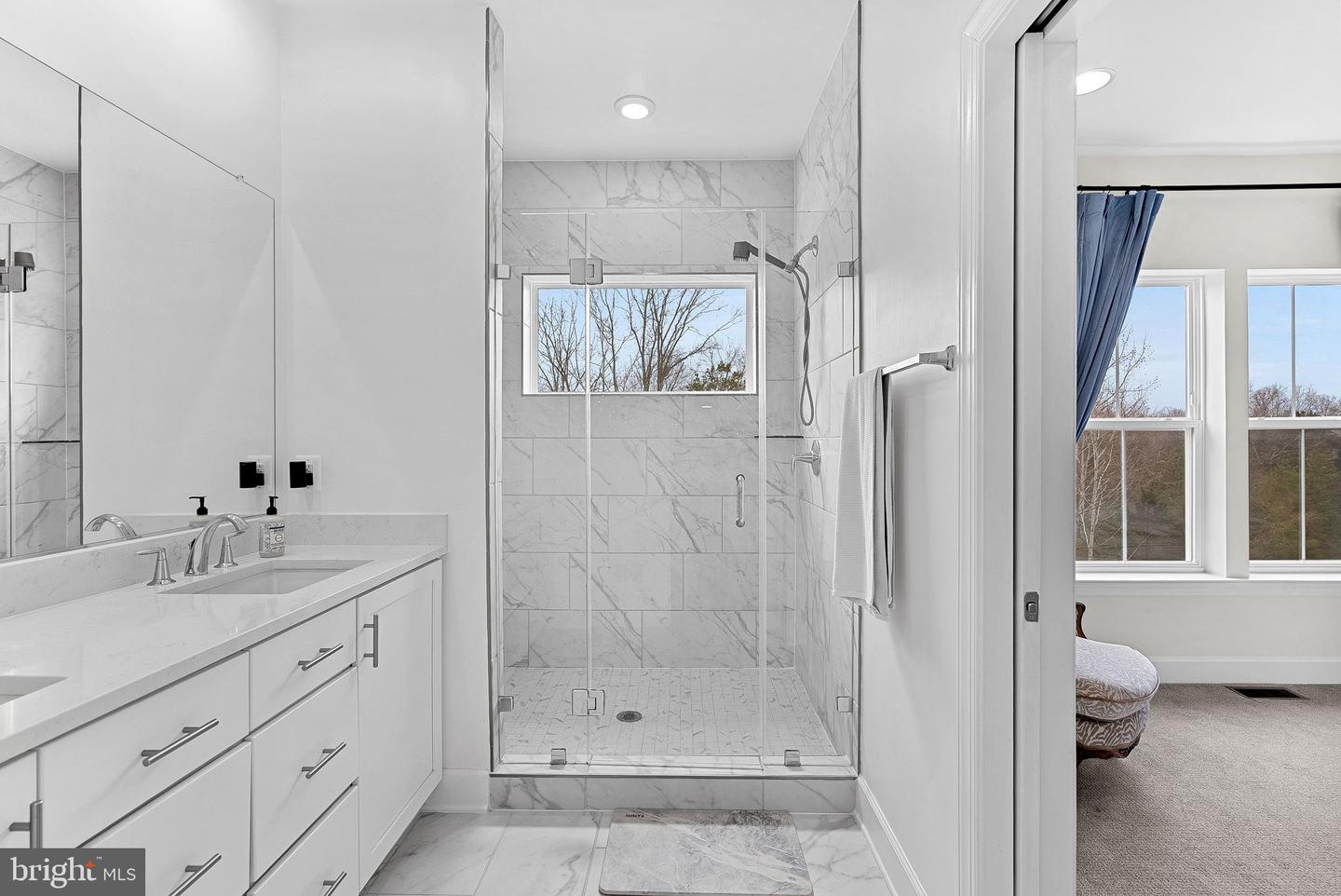 5237 RIDGEVIEW RETREAT DR, CHANTILLY, Virginia 20151, 4 Bedrooms Bedrooms, ,3 BathroomsBathrooms,Residential,For sale,5237 RIDGEVIEW RETREAT DR,VAFX2283212 MLS # VAFX2283212