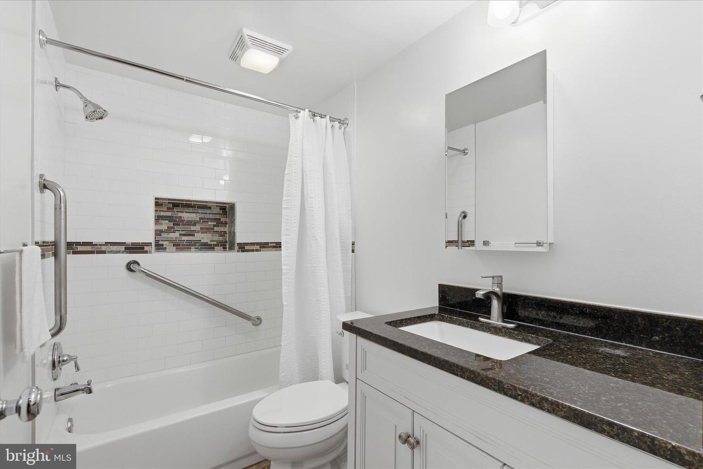 2586-E S ARLINGTON MILL DR #E, ARLINGTON, Virginia 22206, 1 Bedroom Bedrooms, ,1 BathroomBathrooms,Residential,For sale,2586-E S ARLINGTON MILL DR #E,VAAR2067120 MLS # VAAR2067120