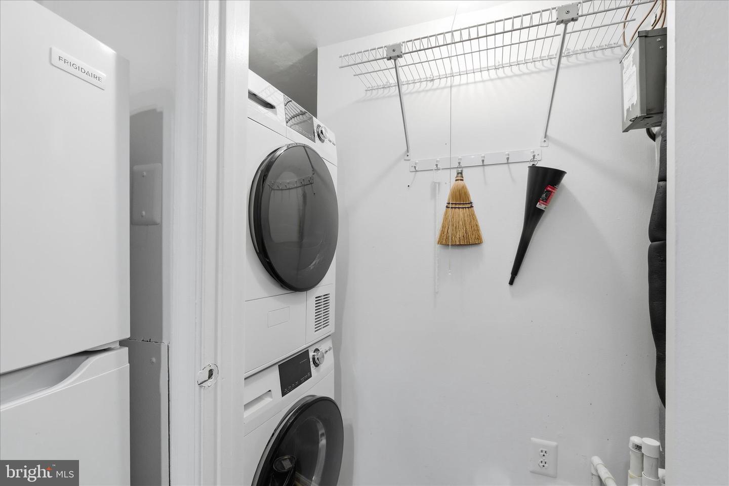 2586-E S ARLINGTON MILL DR #E, ARLINGTON, Virginia 22206, 1 Bedroom Bedrooms, ,1 BathroomBathrooms,Residential,For sale,2586-E S ARLINGTON MILL DR #E,VAAR2067120 MLS # VAAR2067120