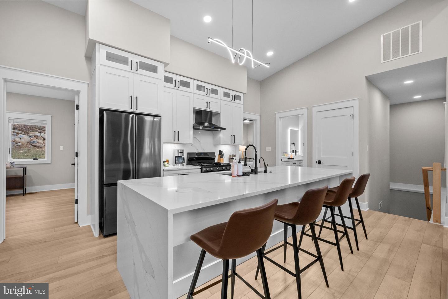 13549 HANGING ROCK LN, LOVETTSVILLE, Virginia 20180, 4 Bedrooms Bedrooms, ,4 BathroomsBathrooms,Residential,For sale,13549 HANGING ROCK LN,VALO2112946 MLS # VALO2112946