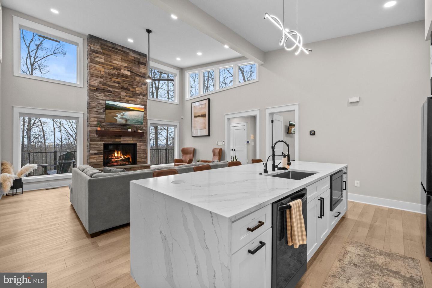 13549 HANGING ROCK LN, LOVETTSVILLE, Virginia 20180, 4 Bedrooms Bedrooms, ,4 BathroomsBathrooms,Residential,For sale,13549 HANGING ROCK LN,VALO2112946 MLS # VALO2112946