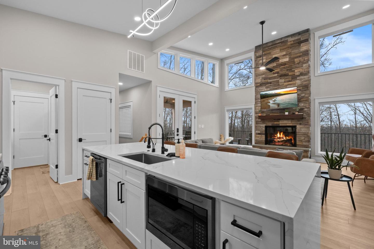 13549 HANGING ROCK LN, LOVETTSVILLE, Virginia 20180, 4 Bedrooms Bedrooms, ,4 BathroomsBathrooms,Residential,For sale,13549 HANGING ROCK LN,VALO2112946 MLS # VALO2112946