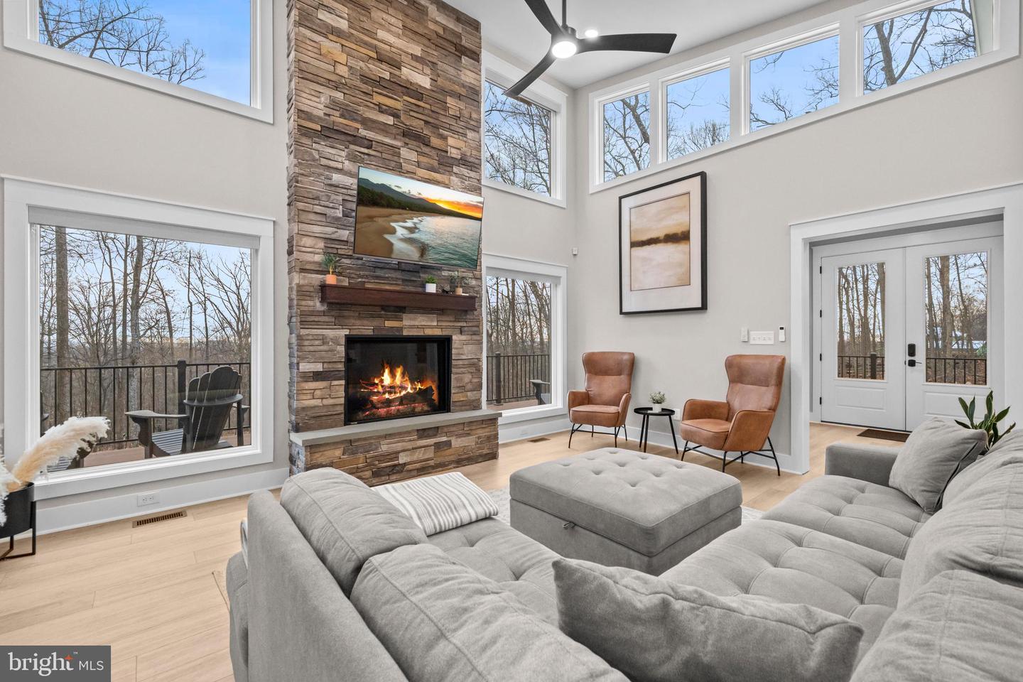 13549 HANGING ROCK LN, LOVETTSVILLE, Virginia 20180, 4 Bedrooms Bedrooms, ,4 BathroomsBathrooms,Residential,For sale,13549 HANGING ROCK LN,VALO2112946 MLS # VALO2112946