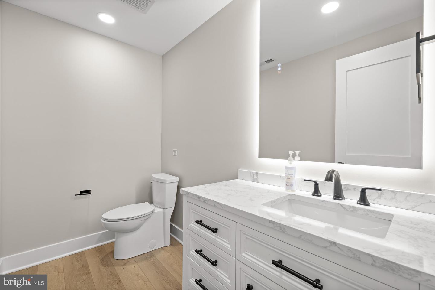 13549 HANGING ROCK LN, LOVETTSVILLE, Virginia 20180, 4 Bedrooms Bedrooms, ,4 BathroomsBathrooms,Residential,For sale,13549 HANGING ROCK LN,VALO2112946 MLS # VALO2112946