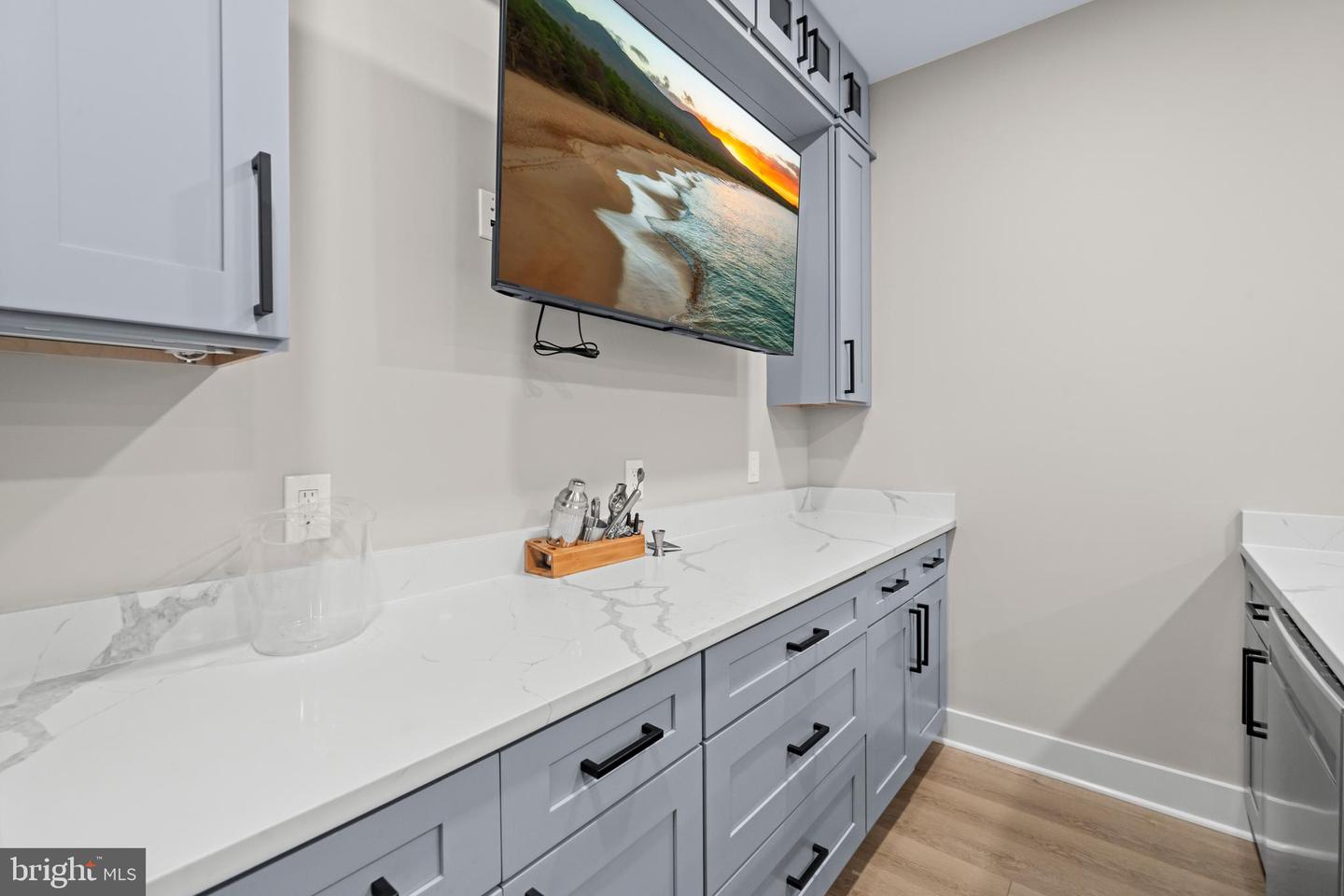 13549 HANGING ROCK LN, LOVETTSVILLE, Virginia 20180, 4 Bedrooms Bedrooms, ,4 BathroomsBathrooms,Residential,For sale,13549 HANGING ROCK LN,VALO2112946 MLS # VALO2112946