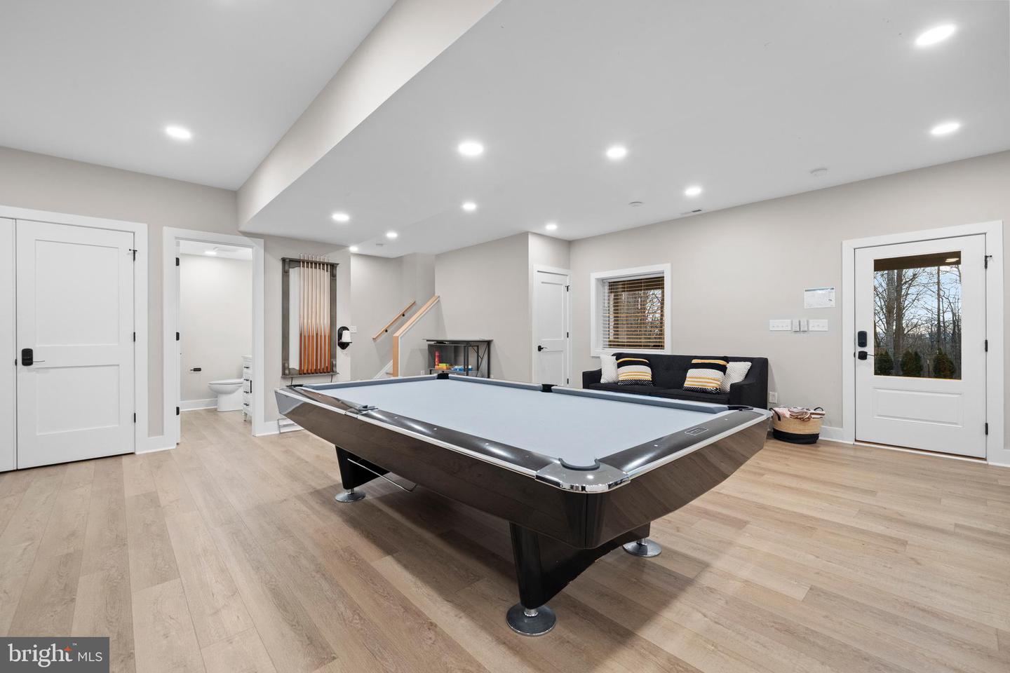 13549 HANGING ROCK LN, LOVETTSVILLE, Virginia 20180, 4 Bedrooms Bedrooms, ,4 BathroomsBathrooms,Residential,For sale,13549 HANGING ROCK LN,VALO2112946 MLS # VALO2112946