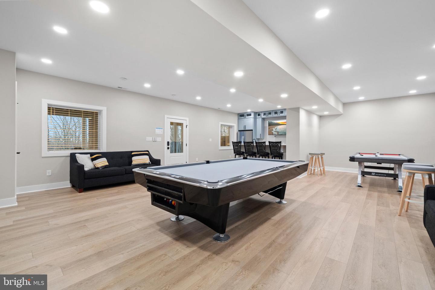 13549 HANGING ROCK LN, LOVETTSVILLE, Virginia 20180, 4 Bedrooms Bedrooms, ,4 BathroomsBathrooms,Residential,For sale,13549 HANGING ROCK LN,VALO2112946 MLS # VALO2112946