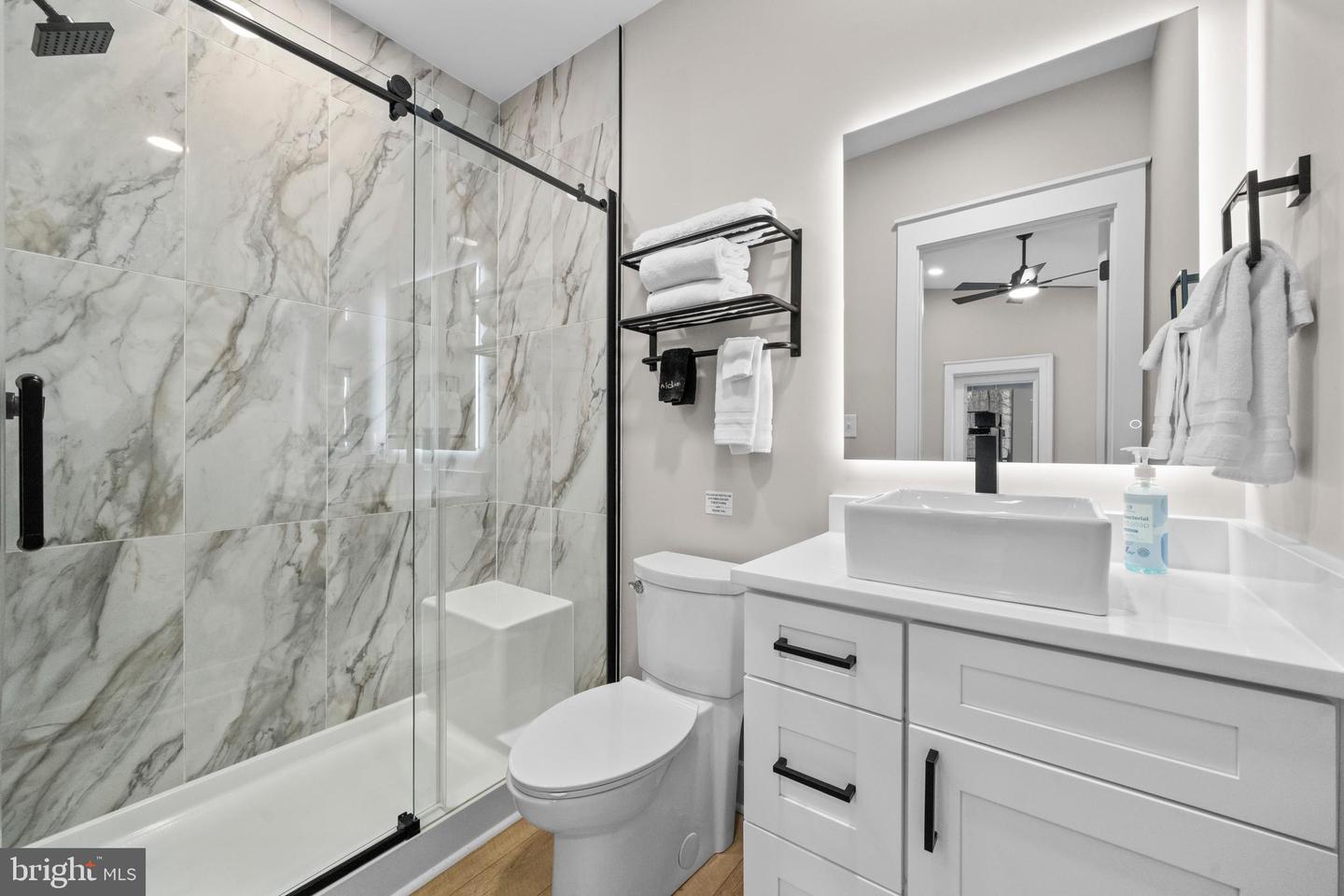 13549 HANGING ROCK LN, LOVETTSVILLE, Virginia 20180, 4 Bedrooms Bedrooms, ,4 BathroomsBathrooms,Residential,For sale,13549 HANGING ROCK LN,VALO2112946 MLS # VALO2112946