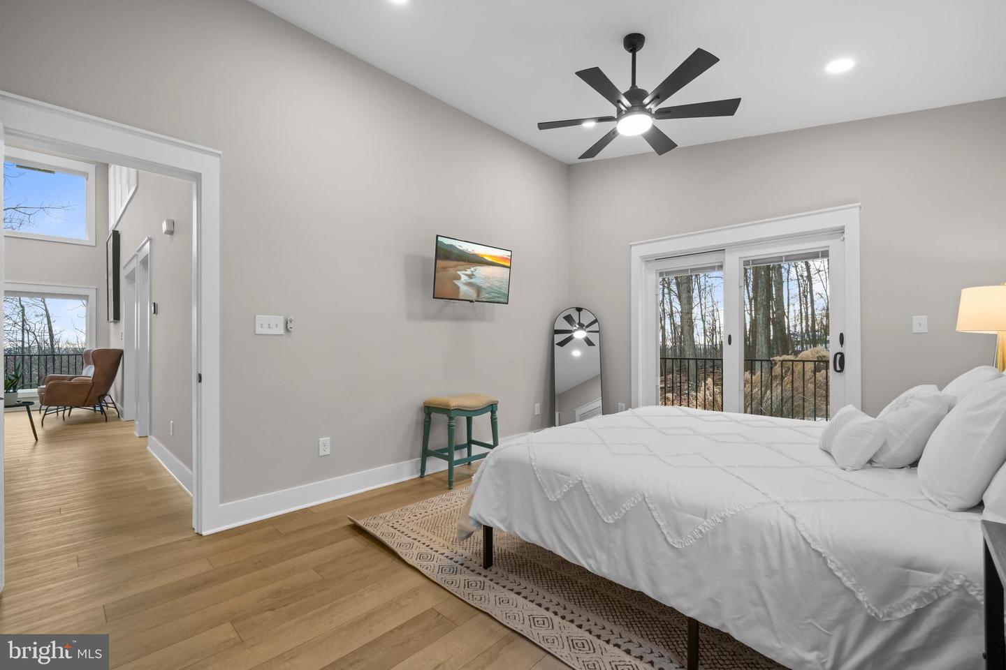 13549 HANGING ROCK LN, LOVETTSVILLE, Virginia 20180, 4 Bedrooms Bedrooms, ,4 BathroomsBathrooms,Residential,For sale,13549 HANGING ROCK LN,VALO2112946 MLS # VALO2112946