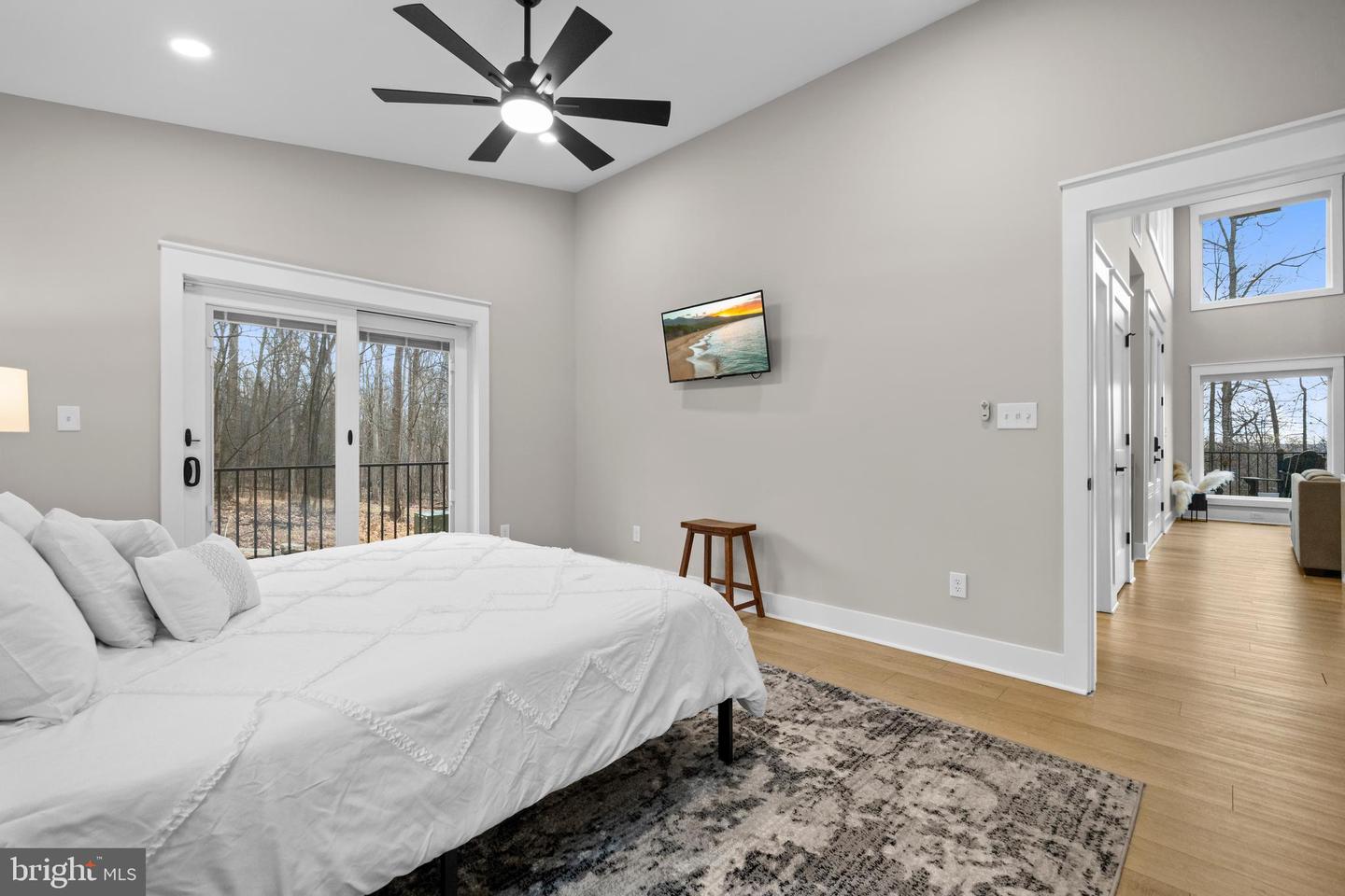 13549 HANGING ROCK LN, LOVETTSVILLE, Virginia 20180, 4 Bedrooms Bedrooms, ,4 BathroomsBathrooms,Residential,For sale,13549 HANGING ROCK LN,VALO2112946 MLS # VALO2112946