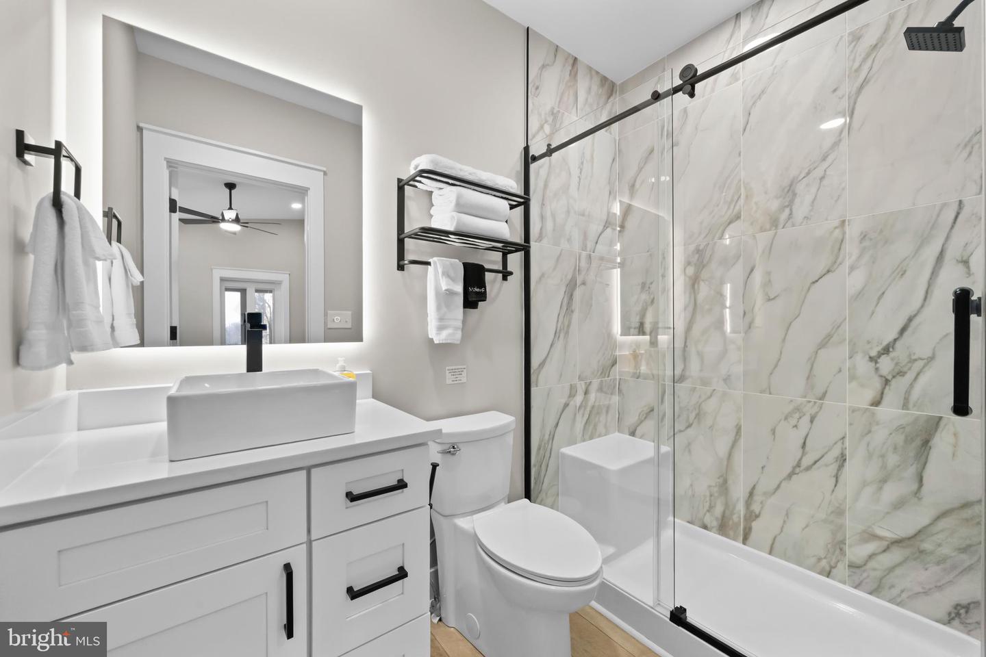 13549 HANGING ROCK LN, LOVETTSVILLE, Virginia 20180, 4 Bedrooms Bedrooms, ,4 BathroomsBathrooms,Residential,For sale,13549 HANGING ROCK LN,VALO2112946 MLS # VALO2112946