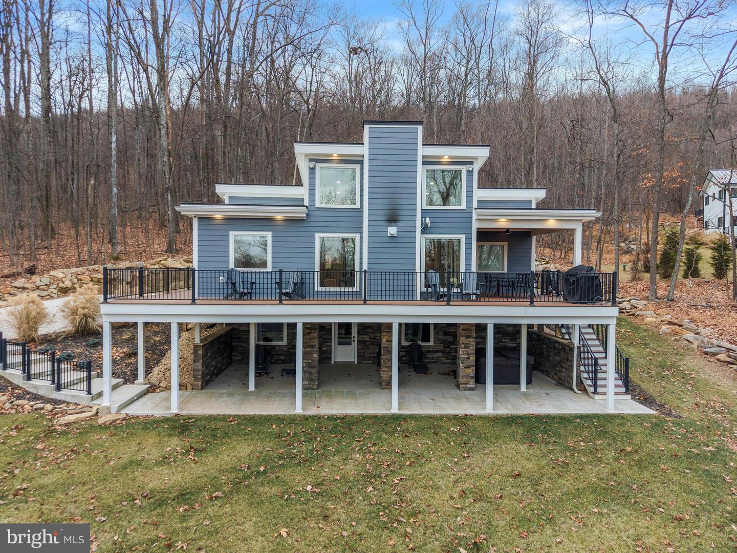 13549 HANGING ROCK LN, LOVETTSVILLE, Virginia 20180, 4 Bedrooms Bedrooms, ,4 BathroomsBathrooms,Residential,For sale,13549 HANGING ROCK LN,VALO2112946 MLS # VALO2112946