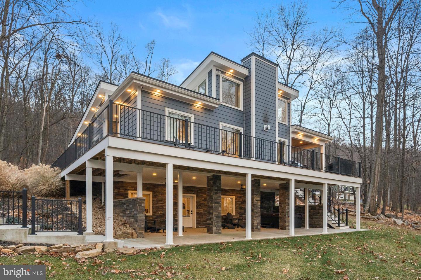 13549 HANGING ROCK LN, LOVETTSVILLE, Virginia 20180, 4 Bedrooms Bedrooms, ,4 BathroomsBathrooms,Residential,For sale,13549 HANGING ROCK LN,VALO2112946 MLS # VALO2112946