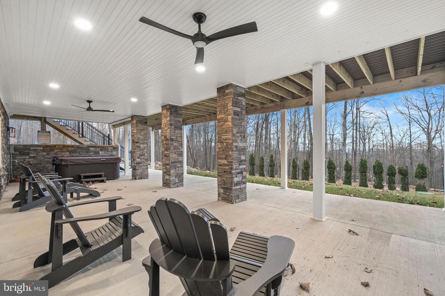 13549 HANGING ROCK LN, LOVETTSVILLE, Virginia 20180, 4 Bedrooms Bedrooms, ,4 BathroomsBathrooms,Residential,For sale,13549 HANGING ROCK LN,VALO2112946 MLS # VALO2112946