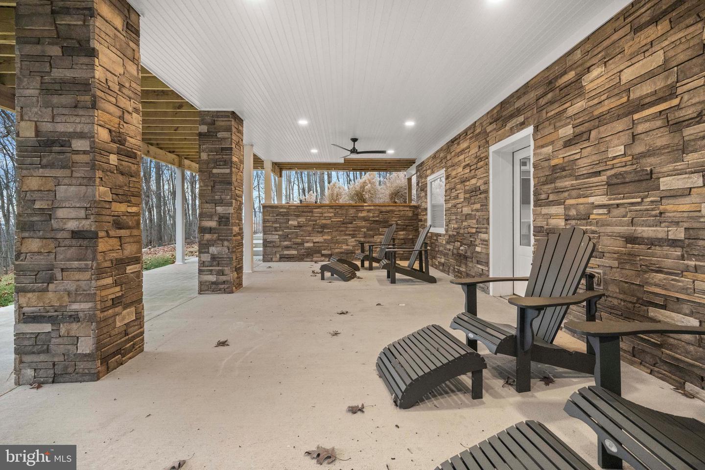 13549 HANGING ROCK LN, LOVETTSVILLE, Virginia 20180, 4 Bedrooms Bedrooms, ,4 BathroomsBathrooms,Residential,For sale,13549 HANGING ROCK LN,VALO2112946 MLS # VALO2112946