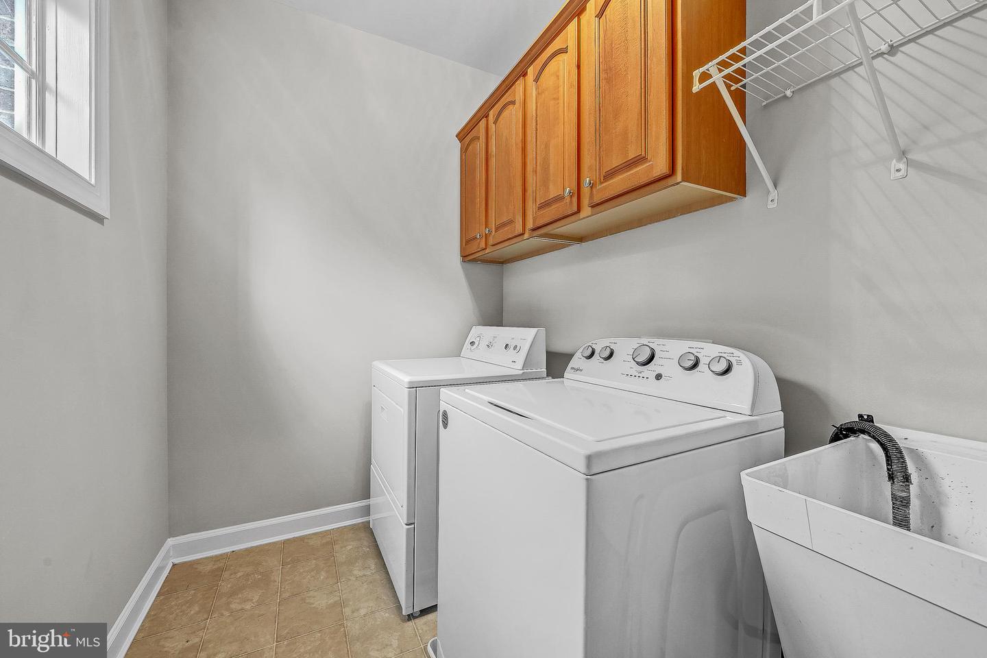 40452 HICKORY RIDGE PL, ALDIE, Virginia 20105, 4 Bedrooms Bedrooms, 19 Rooms Rooms,3 BathroomsBathrooms,Residential,For sale,40452 HICKORY RIDGE PL,VALO2112950 MLS # VALO2112950