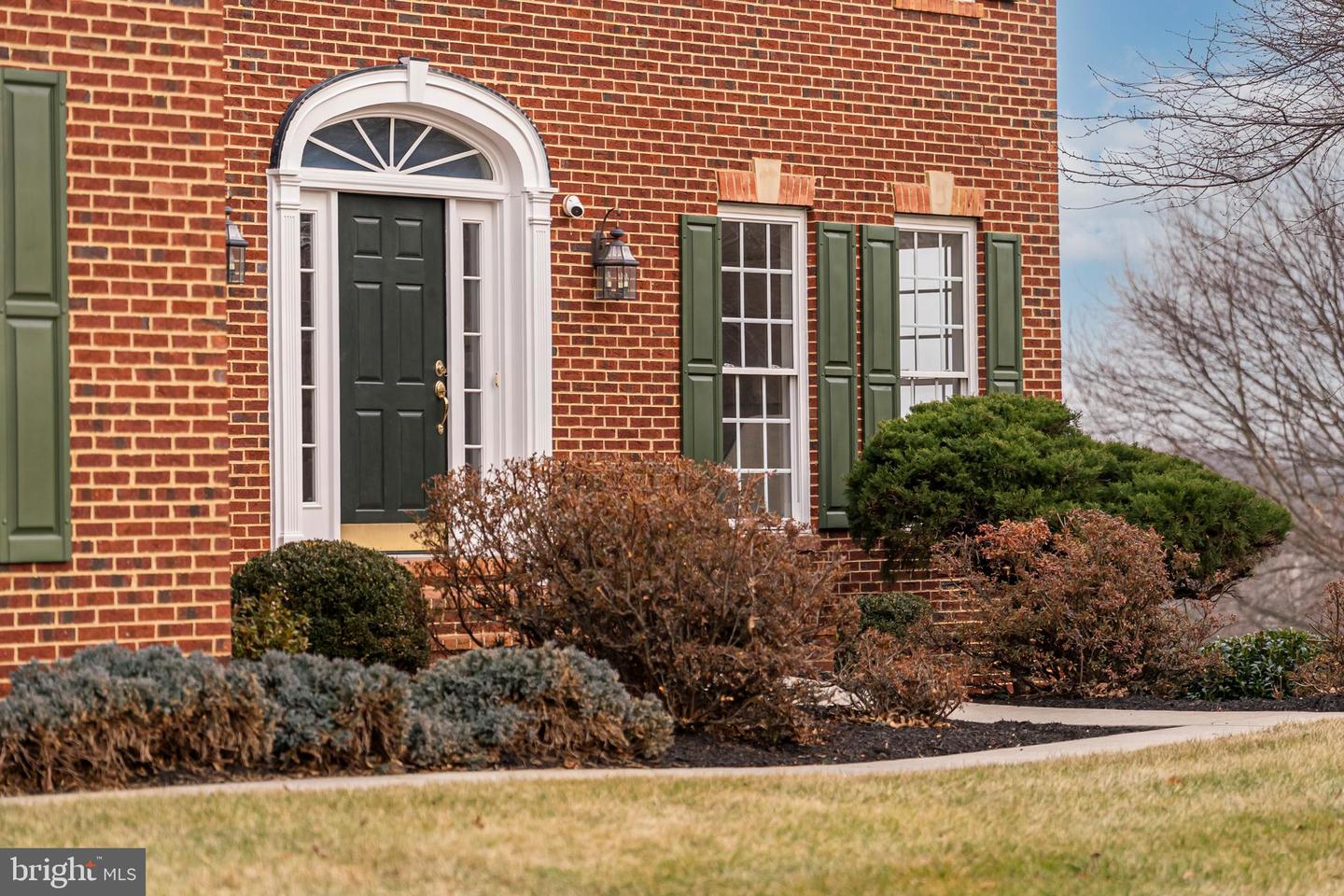 40452 HICKORY RIDGE PL, ALDIE, Virginia 20105, 4 Bedrooms Bedrooms, 19 Rooms Rooms,3 BathroomsBathrooms,Residential,For sale,40452 HICKORY RIDGE PL,VALO2112950 MLS # VALO2112950