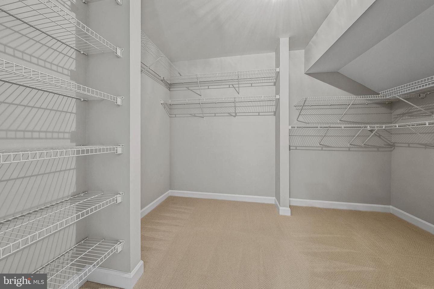 40452 HICKORY RIDGE PL, ALDIE, Virginia 20105, 4 Bedrooms Bedrooms, 19 Rooms Rooms,3 BathroomsBathrooms,Residential,For sale,40452 HICKORY RIDGE PL,VALO2112950 MLS # VALO2112950