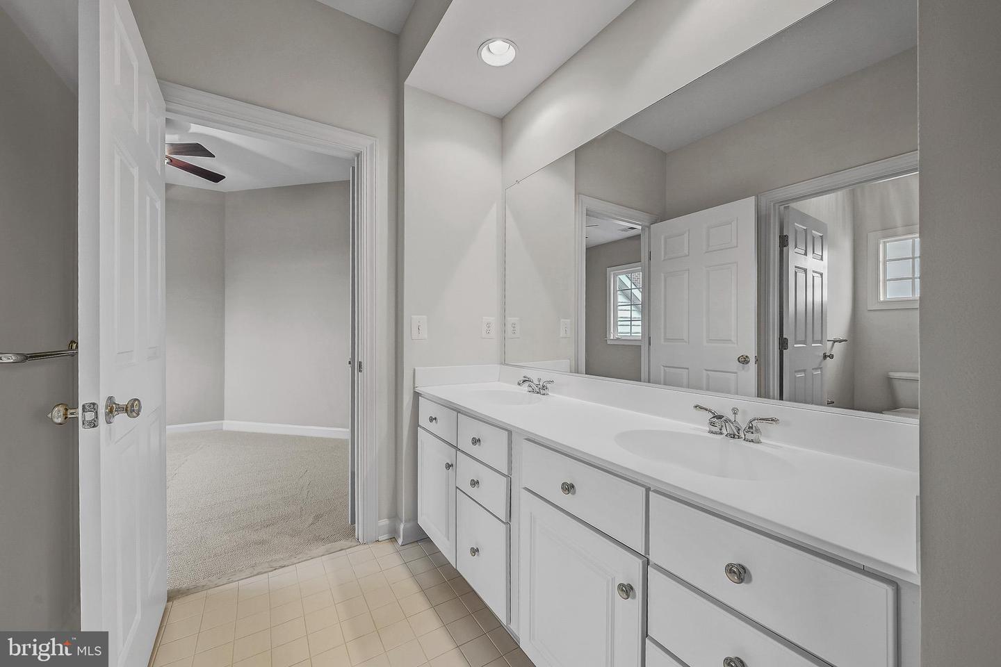 40452 HICKORY RIDGE PL, ALDIE, Virginia 20105, 4 Bedrooms Bedrooms, 19 Rooms Rooms,3 BathroomsBathrooms,Residential,For sale,40452 HICKORY RIDGE PL,VALO2112950 MLS # VALO2112950