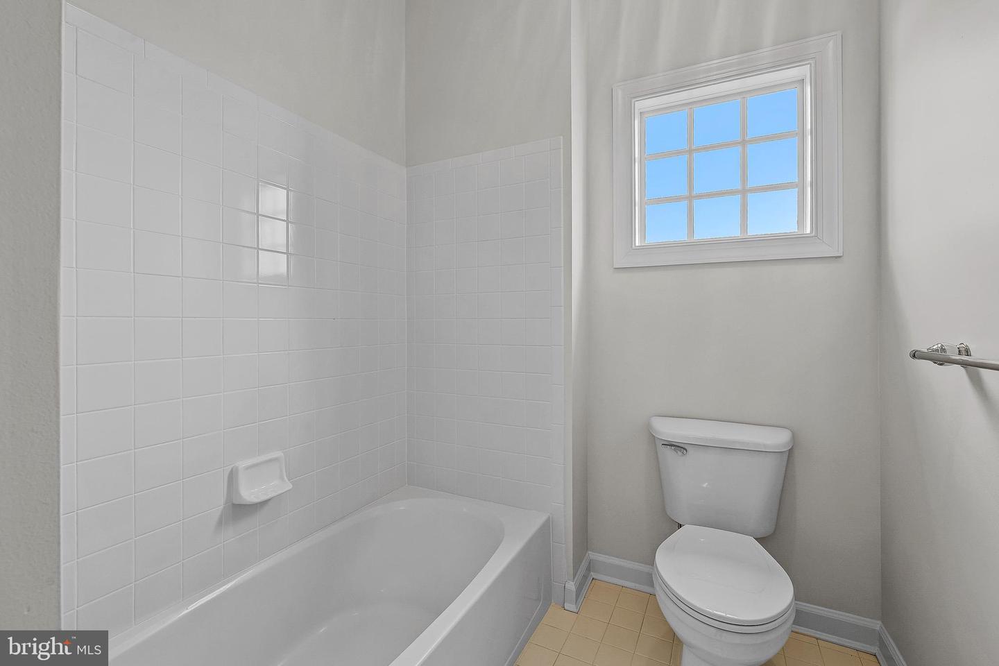 40452 HICKORY RIDGE PL, ALDIE, Virginia 20105, 4 Bedrooms Bedrooms, 19 Rooms Rooms,3 BathroomsBathrooms,Residential,For sale,40452 HICKORY RIDGE PL,VALO2112950 MLS # VALO2112950