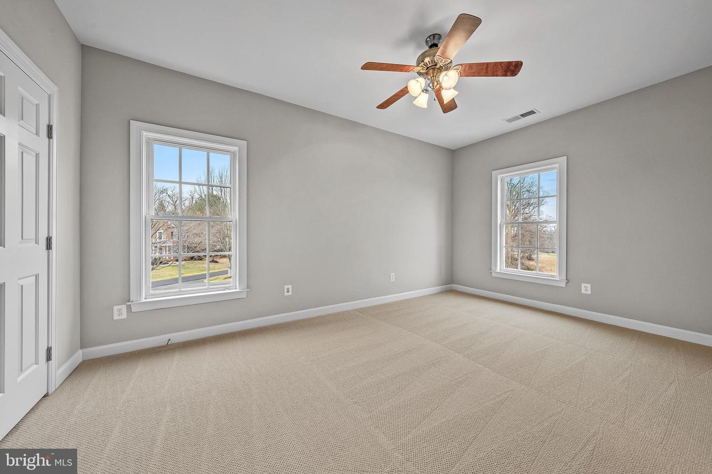 40452 HICKORY RIDGE PL, ALDIE, Virginia 20105, 4 Bedrooms Bedrooms, 19 Rooms Rooms,3 BathroomsBathrooms,Residential,For sale,40452 HICKORY RIDGE PL,VALO2112950 MLS # VALO2112950