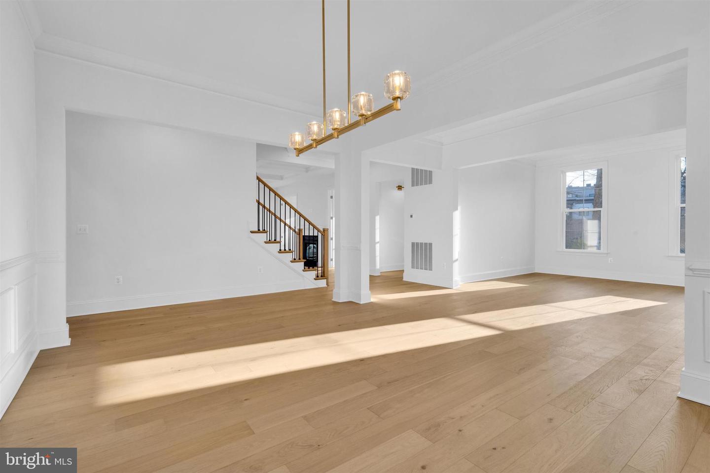 2021 NORDLIE PL, FALLS CHURCH, Virginia 22043, 6 Bedrooms Bedrooms, ,5 BathroomsBathrooms,Residential,For sale,2021 NORDLIE PL,VAFX2283276 MLS # VAFX2283276