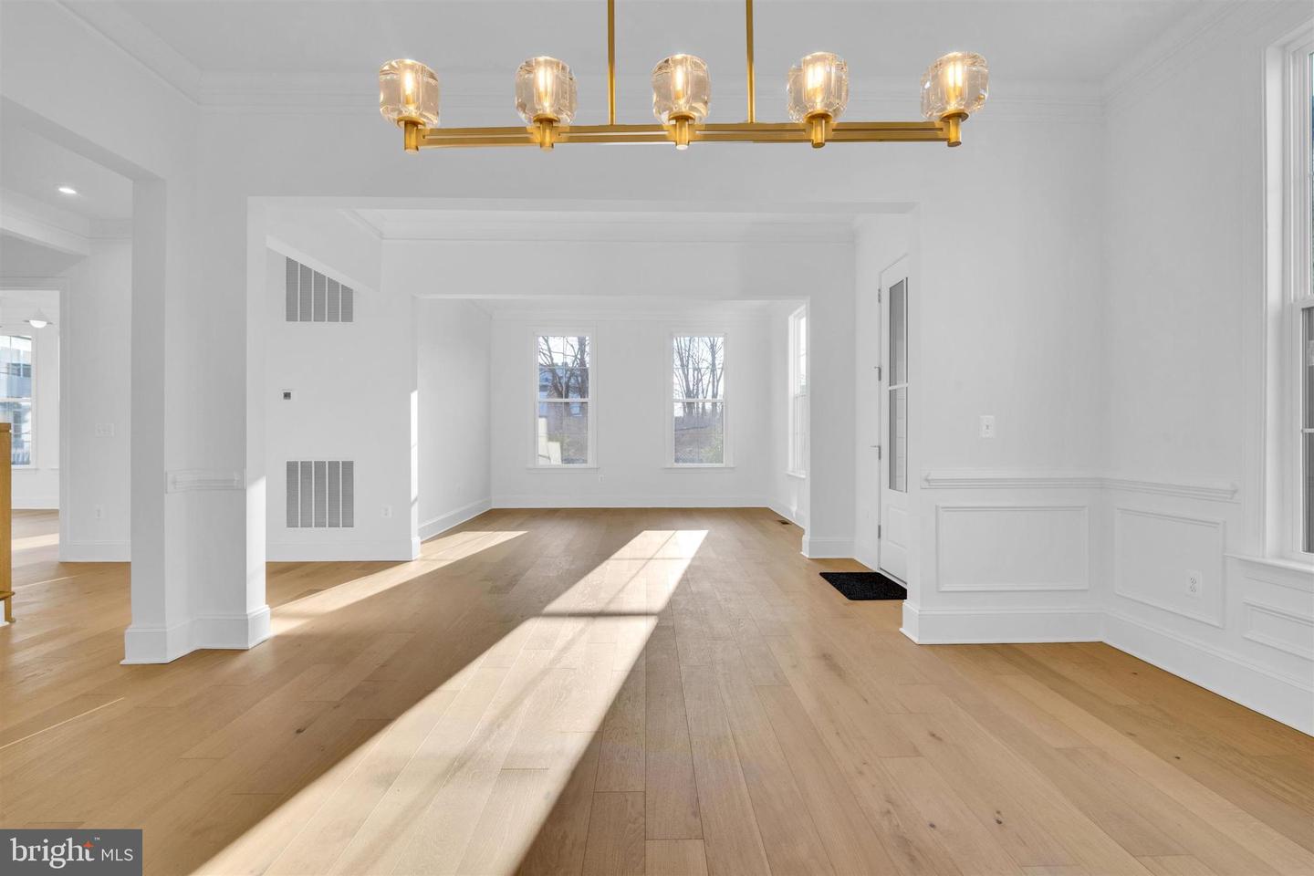 2021 NORDLIE PL, FALLS CHURCH, Virginia 22043, 6 Bedrooms Bedrooms, ,5 BathroomsBathrooms,Residential,For sale,2021 NORDLIE PL,VAFX2283276 MLS # VAFX2283276