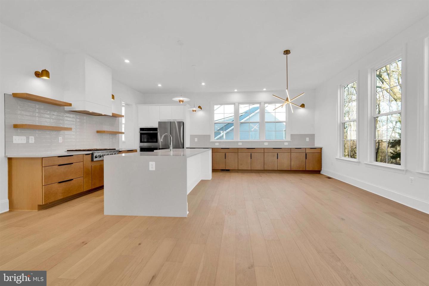 2021 NORDLIE PL, FALLS CHURCH, Virginia 22043, 6 Bedrooms Bedrooms, ,5 BathroomsBathrooms,Residential,For sale,2021 NORDLIE PL,VAFX2283276 MLS # VAFX2283276