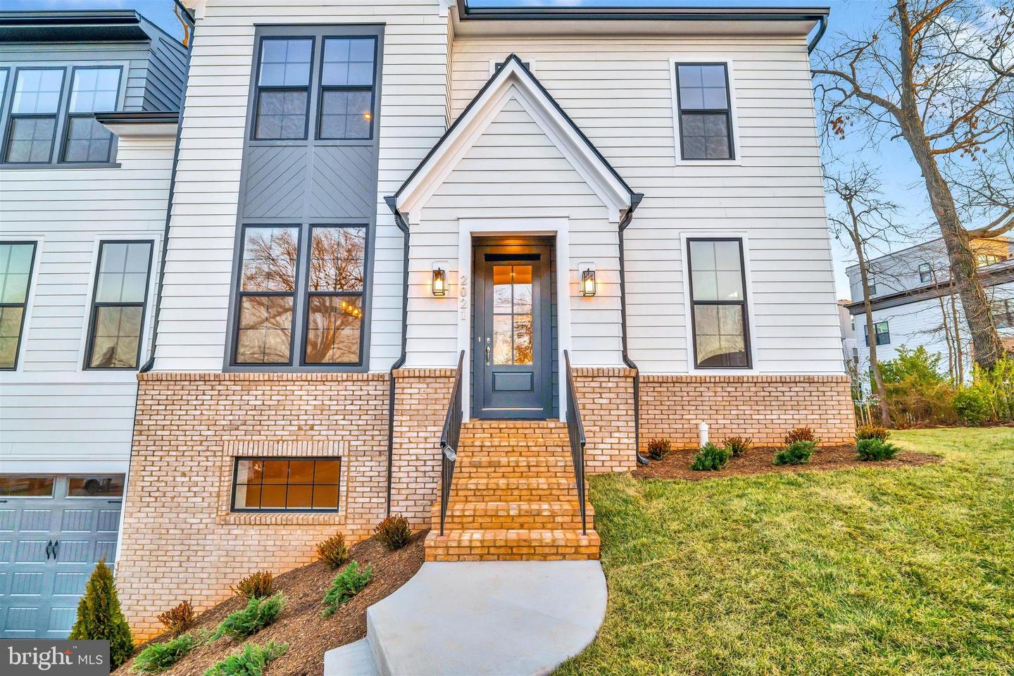 2021 NORDLIE PL, FALLS CHURCH, Virginia 22043, 6 Bedrooms Bedrooms, ,5 BathroomsBathrooms,Residential,For sale,2021 NORDLIE PL,VAFX2283276 MLS # VAFX2283276