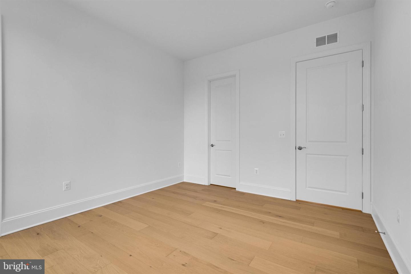 2021 NORDLIE PL, FALLS CHURCH, Virginia 22043, 6 Bedrooms Bedrooms, ,5 BathroomsBathrooms,Residential,For sale,2021 NORDLIE PL,VAFX2283276 MLS # VAFX2283276