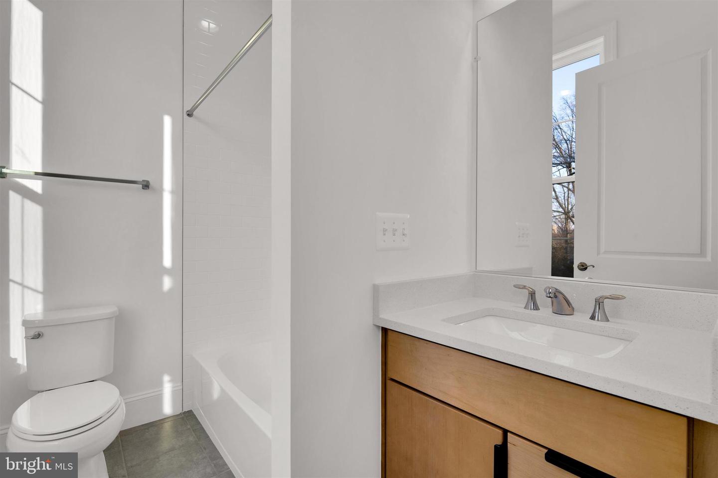 2021 NORDLIE PL, FALLS CHURCH, Virginia 22043, 6 Bedrooms Bedrooms, ,5 BathroomsBathrooms,Residential,For sale,2021 NORDLIE PL,VAFX2283276 MLS # VAFX2283276