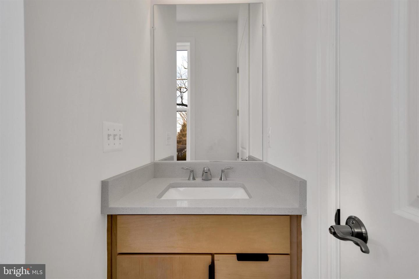 2021 NORDLIE PL, FALLS CHURCH, Virginia 22043, 6 Bedrooms Bedrooms, ,5 BathroomsBathrooms,Residential,For sale,2021 NORDLIE PL,VAFX2283276 MLS # VAFX2283276