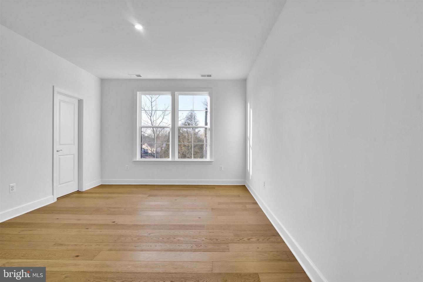 2021 NORDLIE PL, FALLS CHURCH, Virginia 22043, 6 Bedrooms Bedrooms, ,5 BathroomsBathrooms,Residential,For sale,2021 NORDLIE PL,VAFX2283276 MLS # VAFX2283276