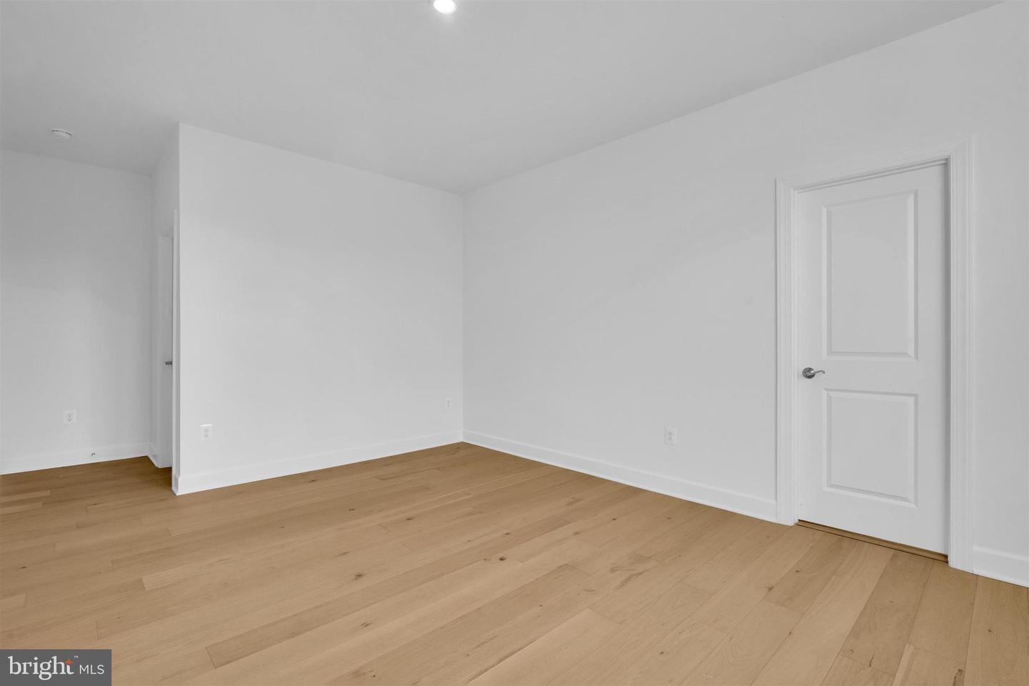 2021 NORDLIE PL, FALLS CHURCH, Virginia 22043, 6 Bedrooms Bedrooms, ,5 BathroomsBathrooms,Residential,For sale,2021 NORDLIE PL,VAFX2283276 MLS # VAFX2283276