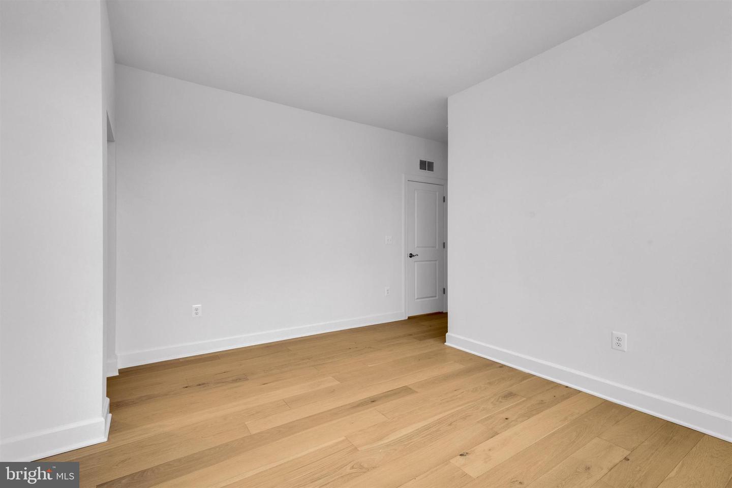 2021 NORDLIE PL, FALLS CHURCH, Virginia 22043, 6 Bedrooms Bedrooms, ,5 BathroomsBathrooms,Residential,For sale,2021 NORDLIE PL,VAFX2283276 MLS # VAFX2283276