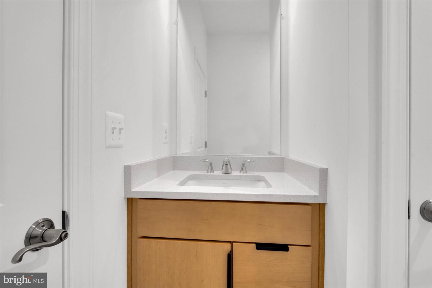 2021 NORDLIE PL, FALLS CHURCH, Virginia 22043, 6 Bedrooms Bedrooms, ,5 BathroomsBathrooms,Residential,For sale,2021 NORDLIE PL,VAFX2283276 MLS # VAFX2283276