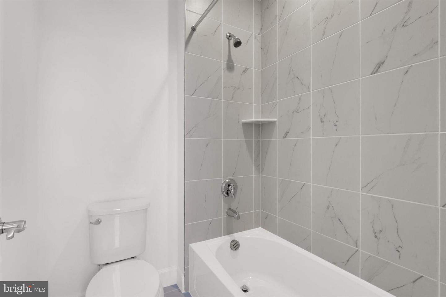 2021 NORDLIE PL, FALLS CHURCH, Virginia 22043, 6 Bedrooms Bedrooms, ,5 BathroomsBathrooms,Residential,For sale,2021 NORDLIE PL,VAFX2283276 MLS # VAFX2283276