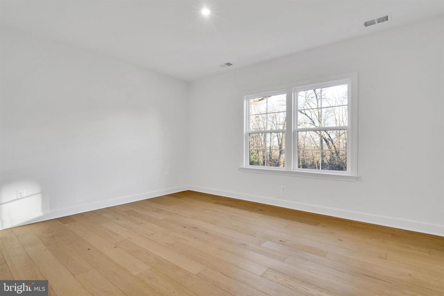 2021 NORDLIE PL, FALLS CHURCH, Virginia 22043, 6 Bedrooms Bedrooms, ,5 BathroomsBathrooms,Residential,For sale,2021 NORDLIE PL,VAFX2283276 MLS # VAFX2283276