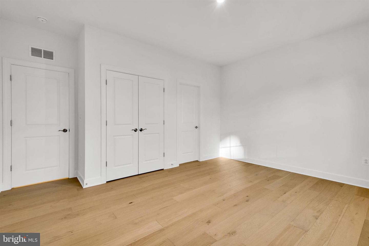 2021 NORDLIE PL, FALLS CHURCH, Virginia 22043, 6 Bedrooms Bedrooms, ,5 BathroomsBathrooms,Residential,For sale,2021 NORDLIE PL,VAFX2283276 MLS # VAFX2283276