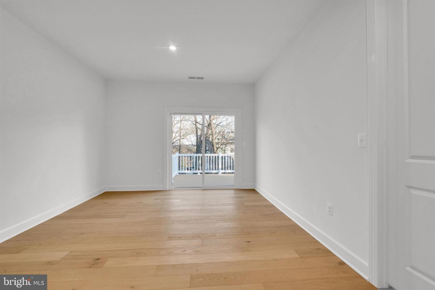 2021 NORDLIE PL, FALLS CHURCH, Virginia 22043, 6 Bedrooms Bedrooms, ,5 BathroomsBathrooms,Residential,For sale,2021 NORDLIE PL,VAFX2283276 MLS # VAFX2283276