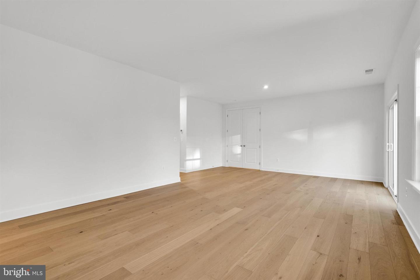 2021 NORDLIE PL, FALLS CHURCH, Virginia 22043, 6 Bedrooms Bedrooms, ,5 BathroomsBathrooms,Residential,For sale,2021 NORDLIE PL,VAFX2283276 MLS # VAFX2283276