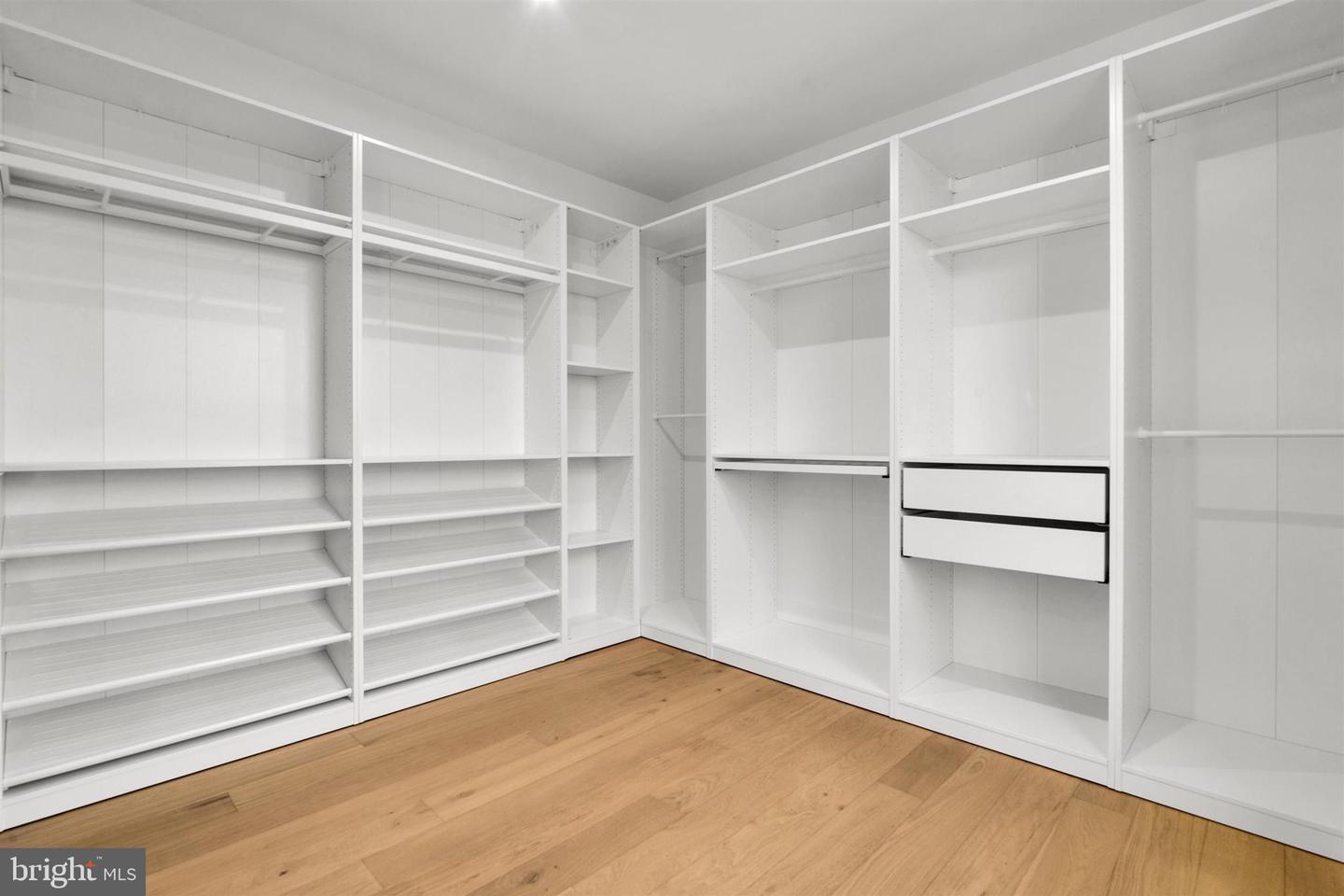 2021 NORDLIE PL, FALLS CHURCH, Virginia 22043, 6 Bedrooms Bedrooms, ,5 BathroomsBathrooms,Residential,For sale,2021 NORDLIE PL,VAFX2283276 MLS # VAFX2283276