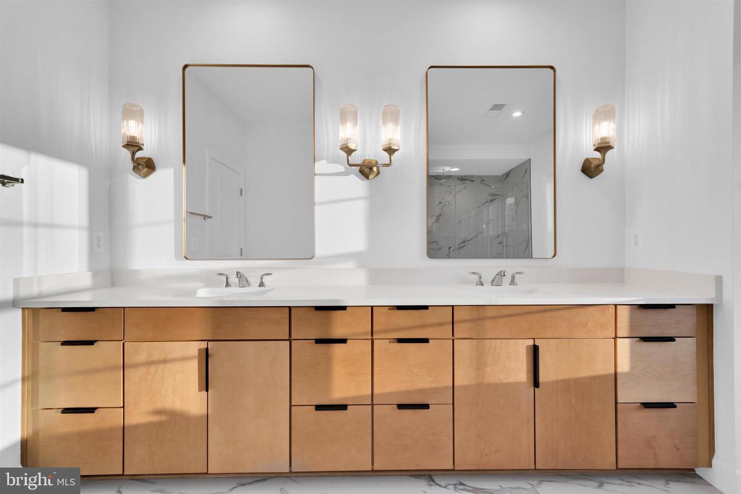 2021 NORDLIE PL, FALLS CHURCH, Virginia 22043, 6 Bedrooms Bedrooms, ,5 BathroomsBathrooms,Residential,For sale,2021 NORDLIE PL,VAFX2283276 MLS # VAFX2283276