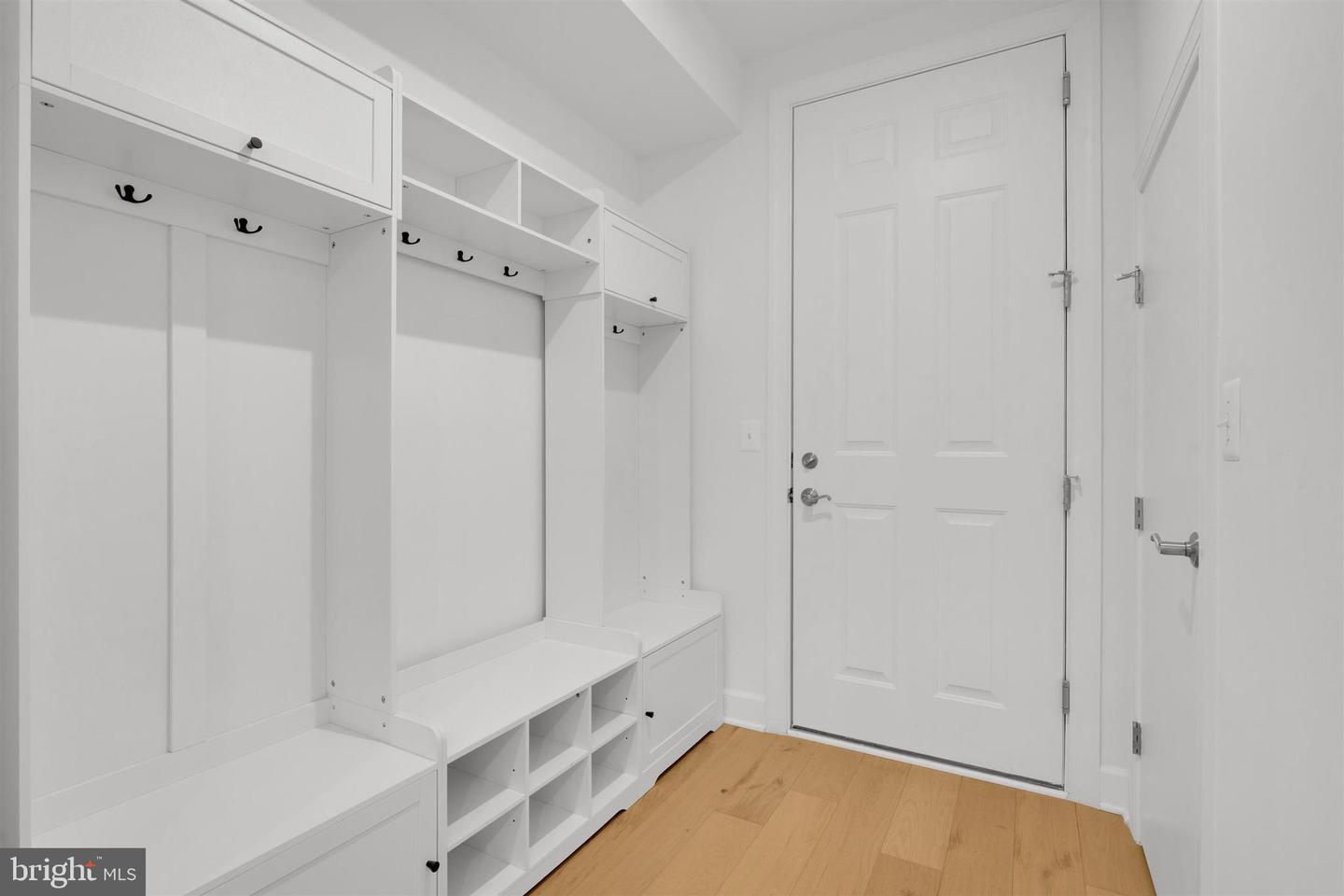 2021 NORDLIE PL, FALLS CHURCH, Virginia 22043, 6 Bedrooms Bedrooms, ,5 BathroomsBathrooms,Residential,For sale,2021 NORDLIE PL,VAFX2283276 MLS # VAFX2283276