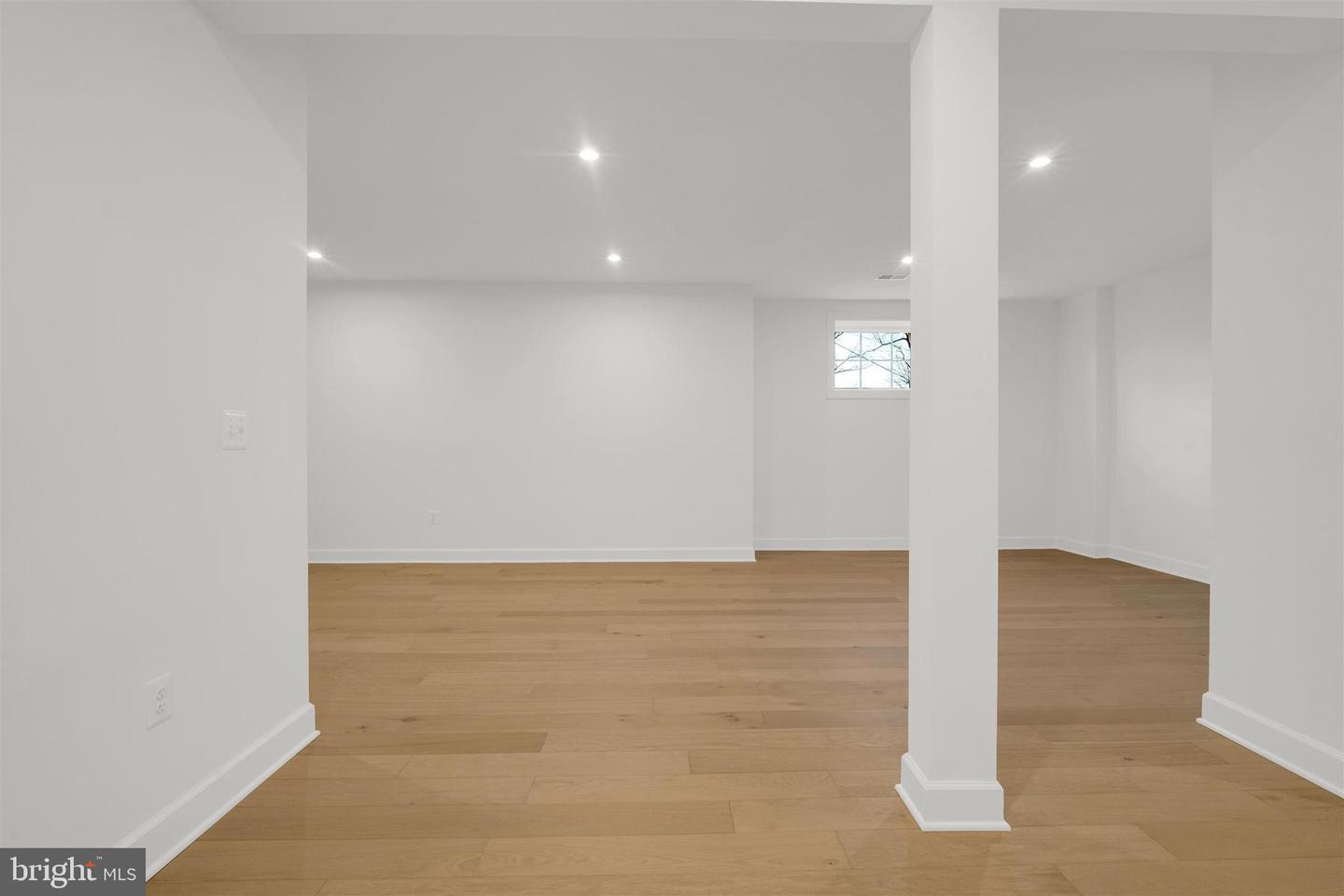 2021 NORDLIE PL, FALLS CHURCH, Virginia 22043, 6 Bedrooms Bedrooms, ,5 BathroomsBathrooms,Residential,For sale,2021 NORDLIE PL,VAFX2283276 MLS # VAFX2283276