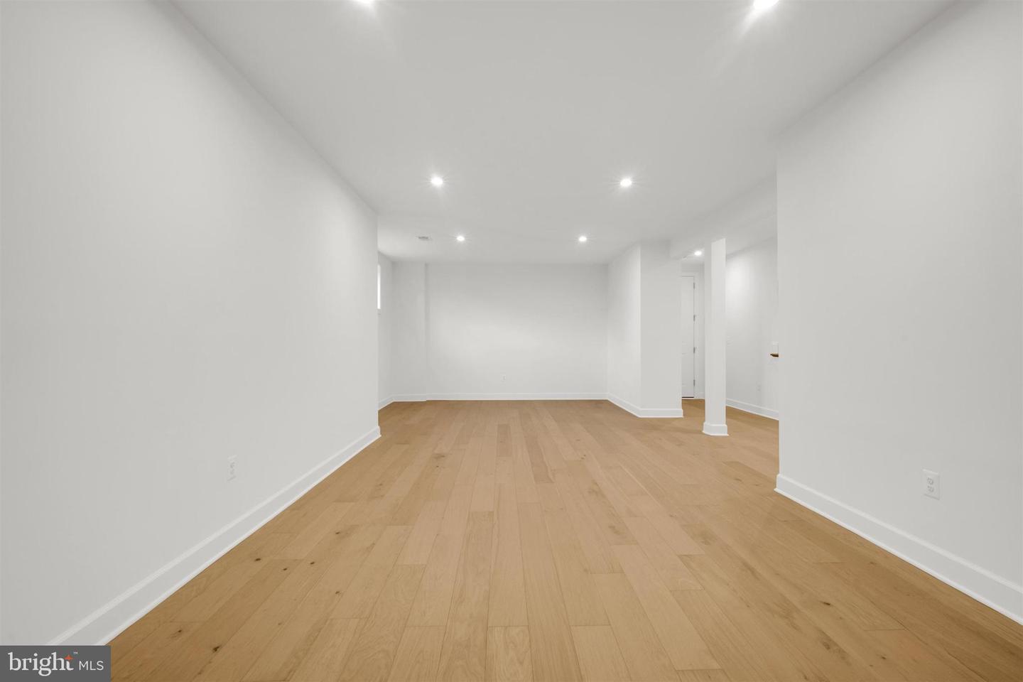 2021 NORDLIE PL, FALLS CHURCH, Virginia 22043, 6 Bedrooms Bedrooms, ,5 BathroomsBathrooms,Residential,For sale,2021 NORDLIE PL,VAFX2283276 MLS # VAFX2283276